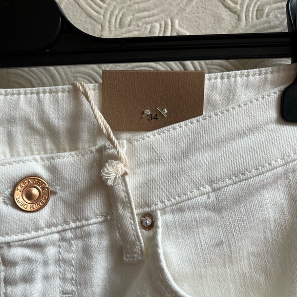 BNWT Zara basic white cropped jeans size 6 (will fit 8) - Picture 4 of 6